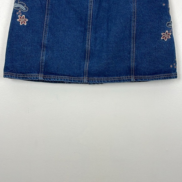 Stradivarius Denim Embroidered Skirt Womens 10 Button Down Front 2 Pocket Mini - Picture 5 of 9